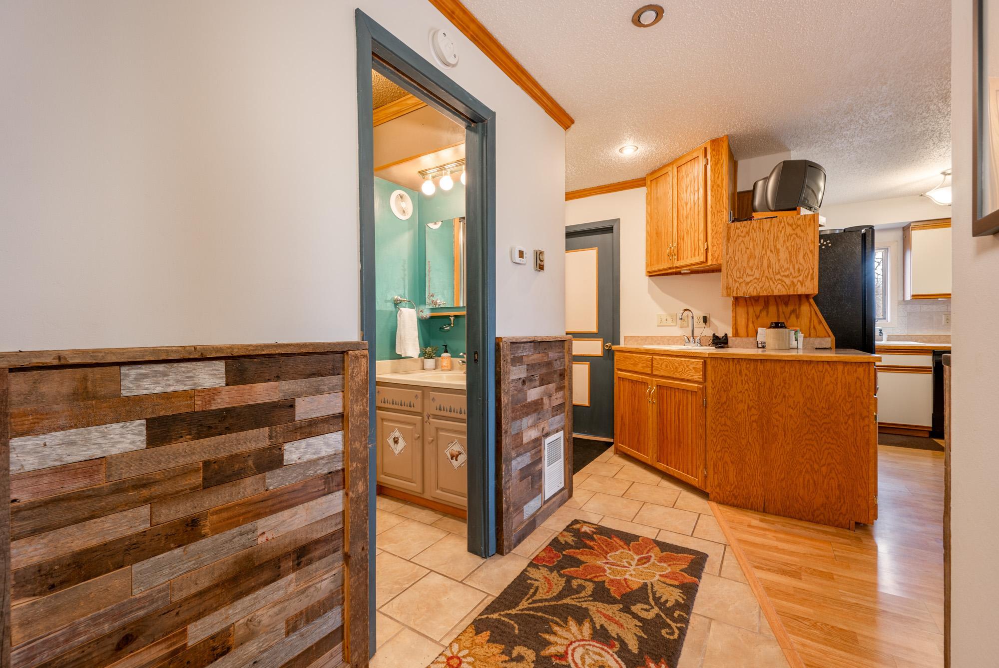 2114 Southwest 3rd Avenue Grand Rapids, MN 55744 - Photo 12 of 33