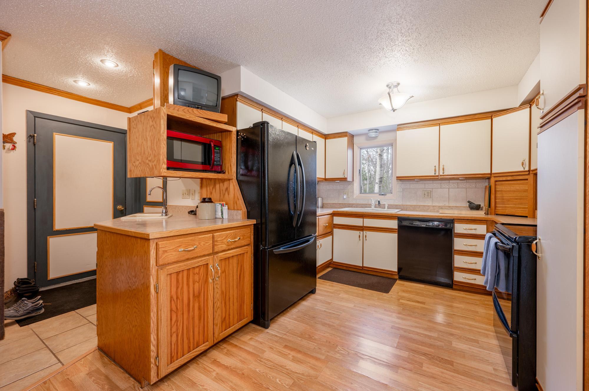 2114 Southwest 3rd Avenue Grand Rapids, MN 55744 - Photo 9 of 33