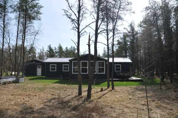 $250,000 | 10992 Naples Road Southeast, Fife Lake, MI 49633