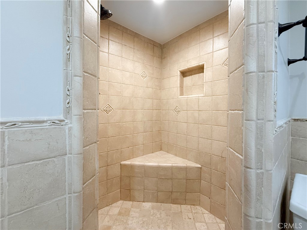 9305 Downey Avenue Downey, CA 90240 - Photo 24 of 45 1ST BATHROOM