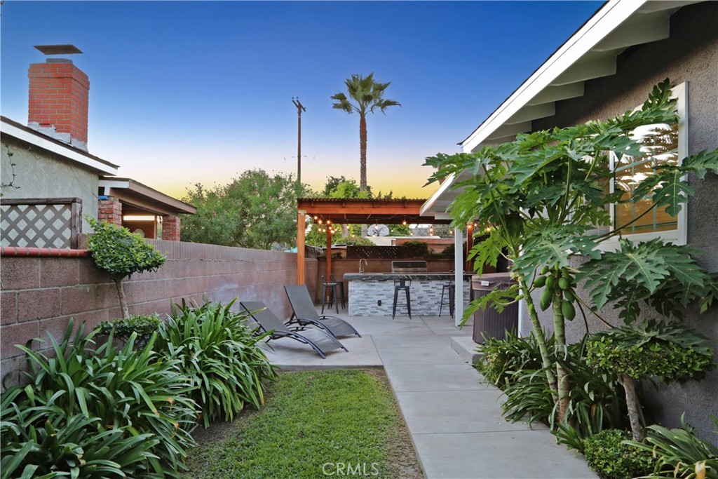 9305 Downey Avenue Downey, CA 90240 - Photo 36 of 45 BACKYARD