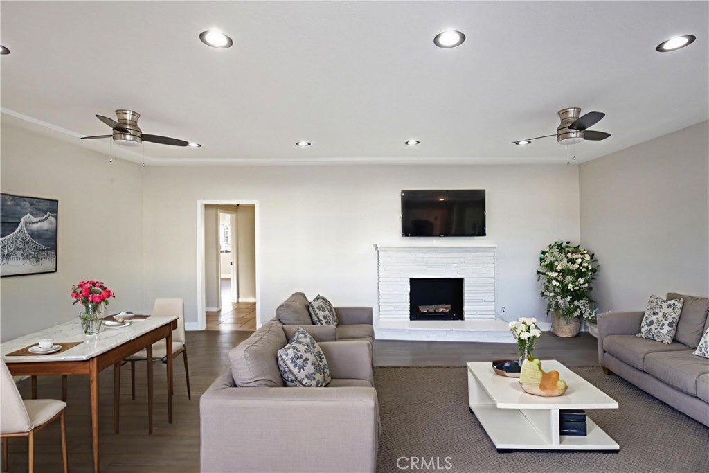 9305 Downey Avenue Downey, CA 90240 - Photo 4 of 45 Virtual Staging