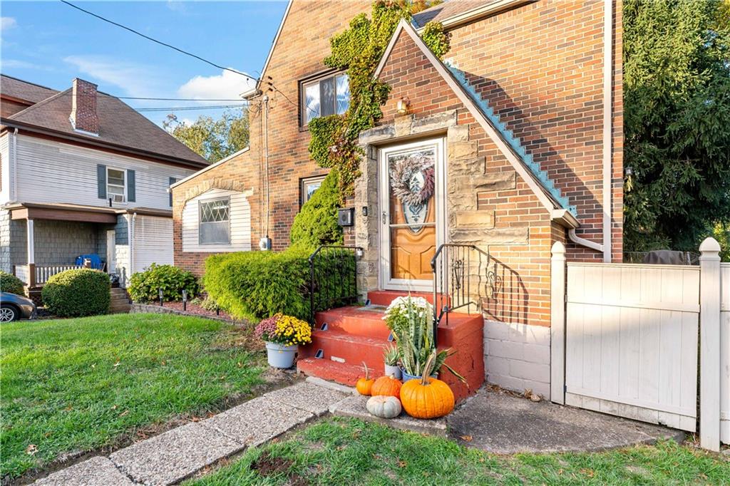 720 Clinton Place Pittsburgh, PA 15202 - Photo 2 of 43