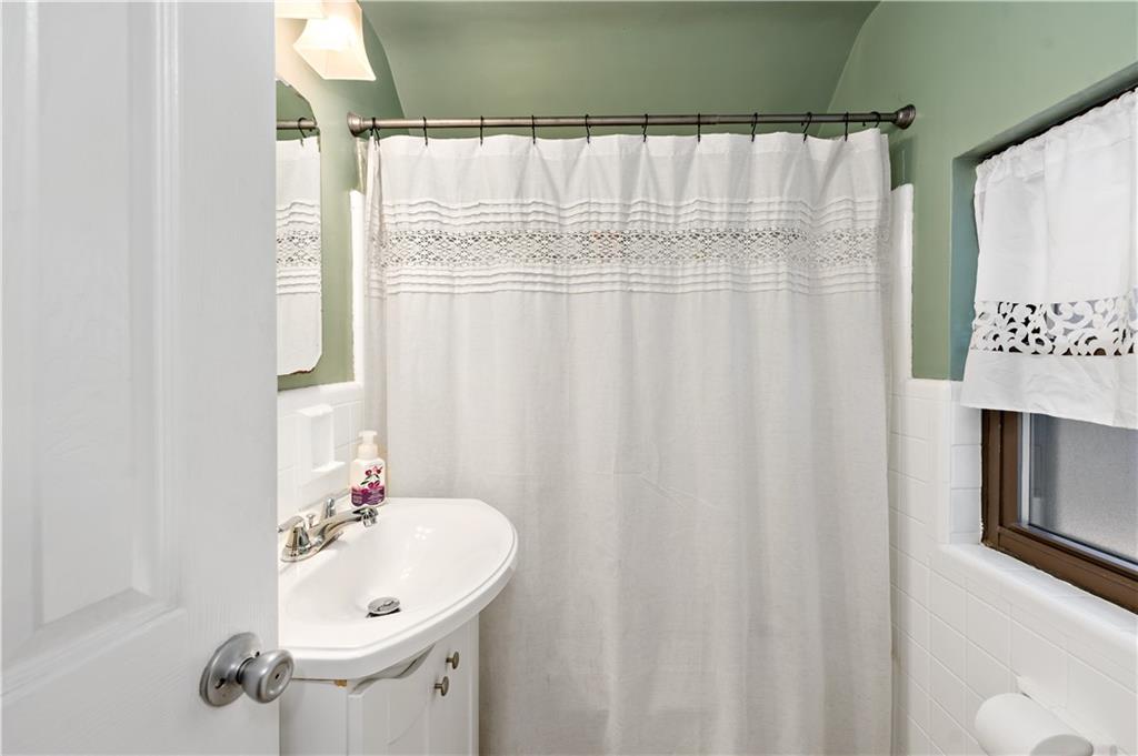 720 Clinton Place Pittsburgh, PA 15202 - Photo 23 of 43