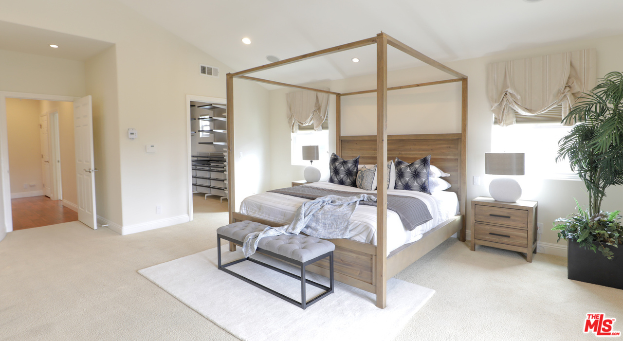 7974 West 79th Street Playa del Rey, CA 90293 - Photo 18 of 35 Gallery Image 18
