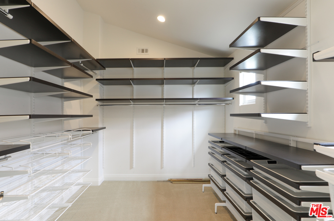 7974 West 79th Street Playa del Rey, CA 90293 - Photo 19 of 35 Gallery Image 19