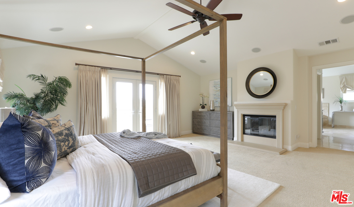 7974 West 79th Street Playa del Rey, CA 90293 - Photo 20 of 35 Gallery Image 20