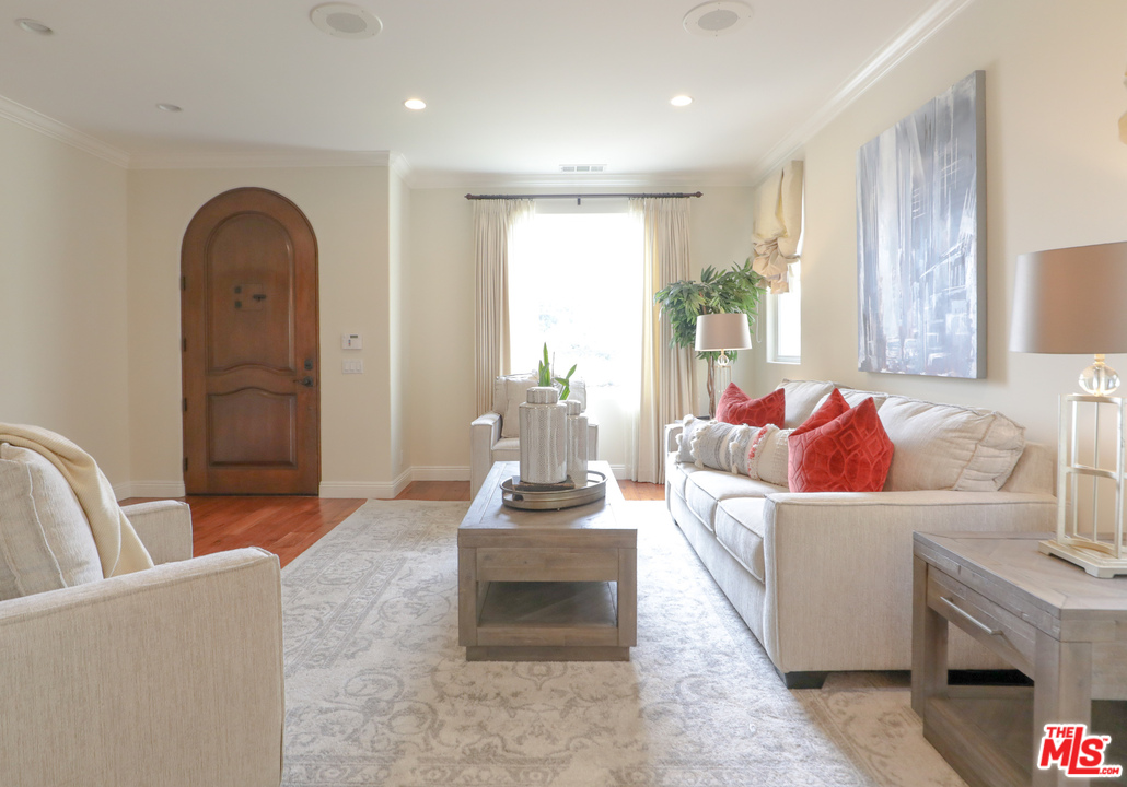 7974 West 79th Street Playa del Rey, CA 90293 - Photo 3 of 35 Gallery Image 3