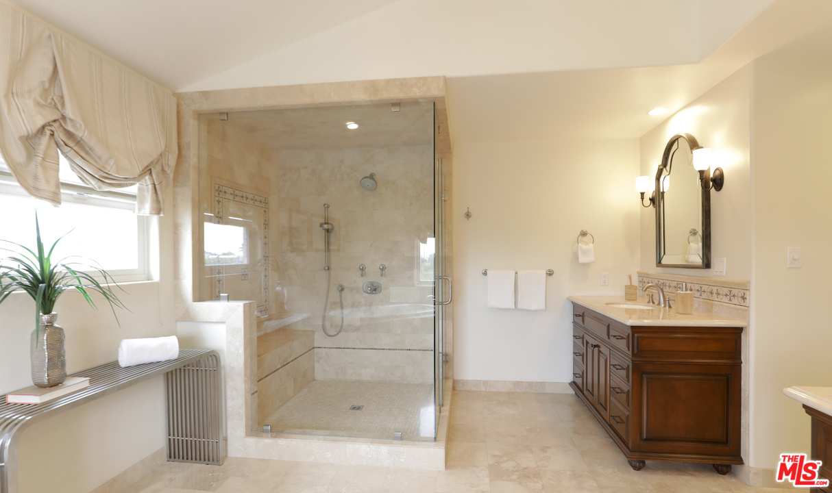 7974 West 79th Street Playa del Rey, CA 90293 - Photo 23 of 35 Gallery Image 23