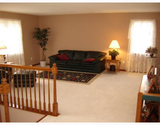 5251 Turner Road Gibsonia, PA 15044 - Photo 3 of 18 Living Room.