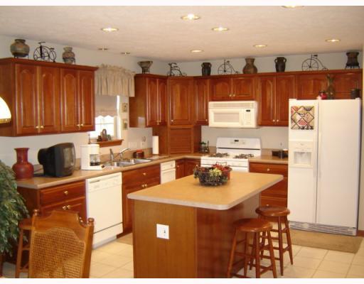 5251 Turner Road Gibsonia, PA 15044 - Photo 6 of 18 Kitchen.
