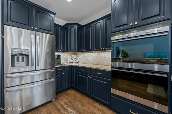 $850,000 | 301 Wexford Place, Trent Woods, NC 28562