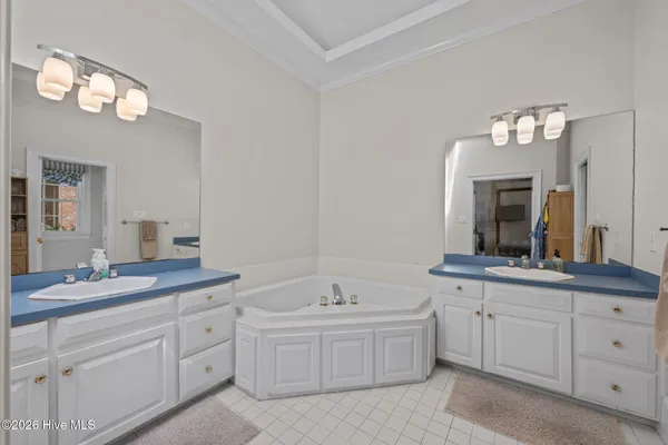 $850,000 | 301 Wexford Place, Trent Woods, NC 28562