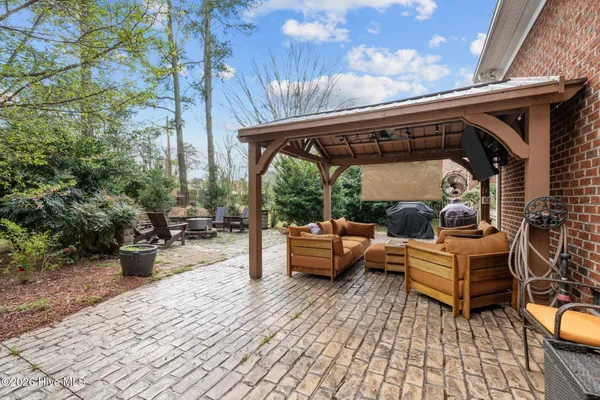 $850,000 | 301 Wexford Place, Trent Woods, NC 28562