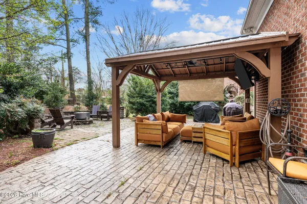 $850,000 | 301 Wexford Place, Trent Woods, NC 28562