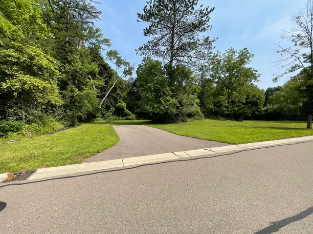 $185,000 | 29700 Belfast Street, Farmington, MI 48336