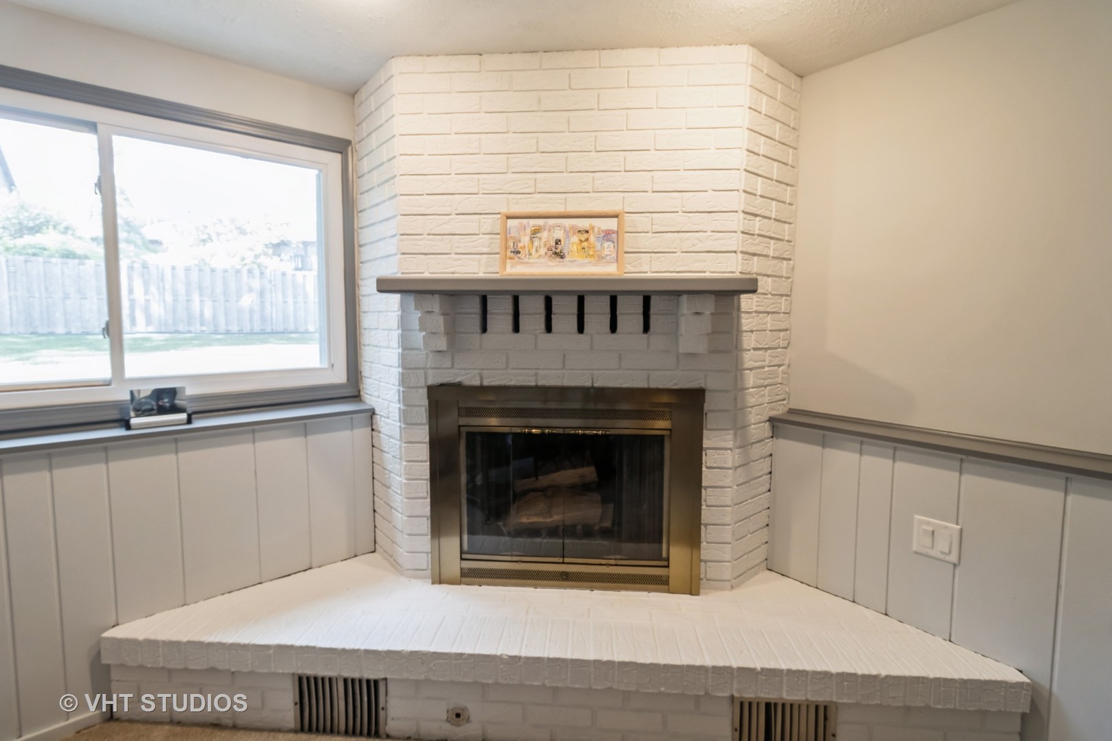 1942 Trail Ridge Street Arlington Heights, IL 60004 - Photo 14 of 29 a kitchen with a stove and cabinets