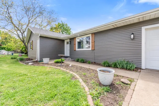 $289,900 | 18098 Sunny Lane, Goshen, IN 46526