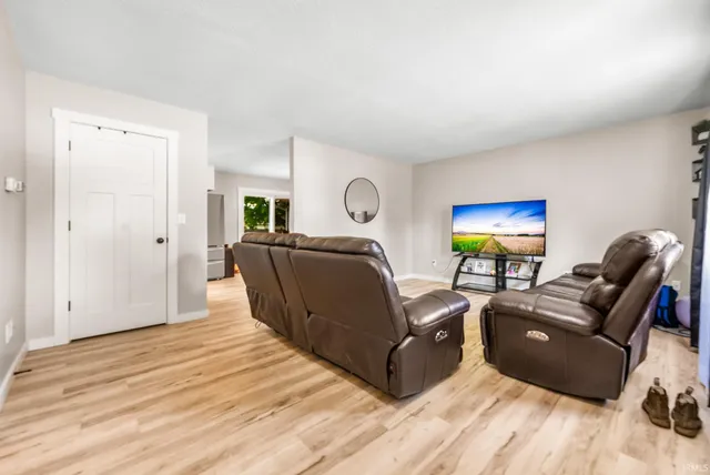 $289,900 | 18098 Sunny Lane, Goshen, IN 46526