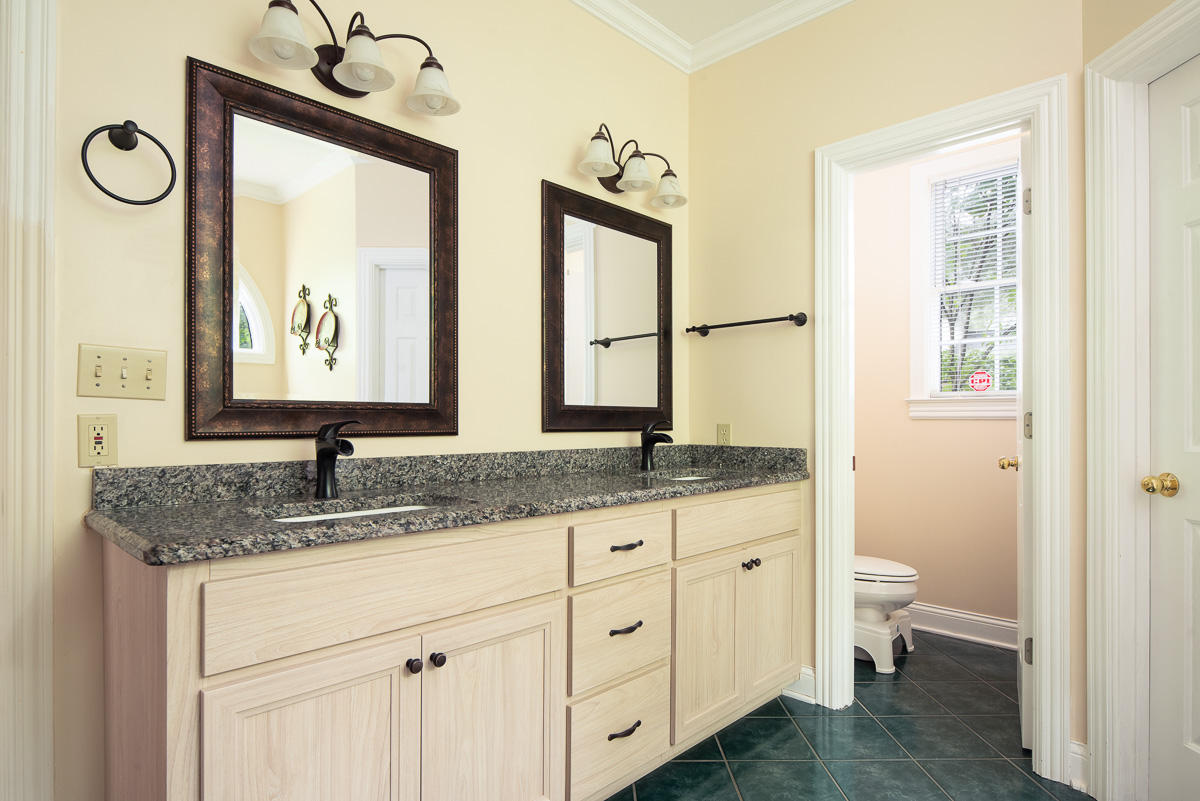 120 William Lane Oak Ridge, TN 37830 - Photo 11 of 18 Master Bath