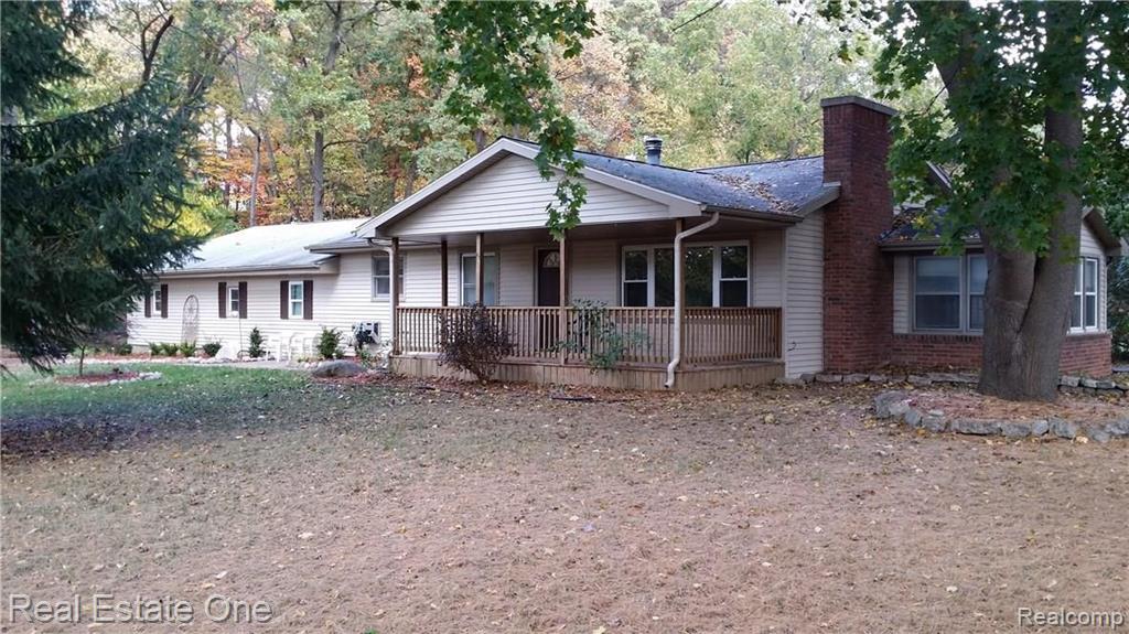 14457 Hogan Road Linden, MI 48451 - Photo 2 of 11