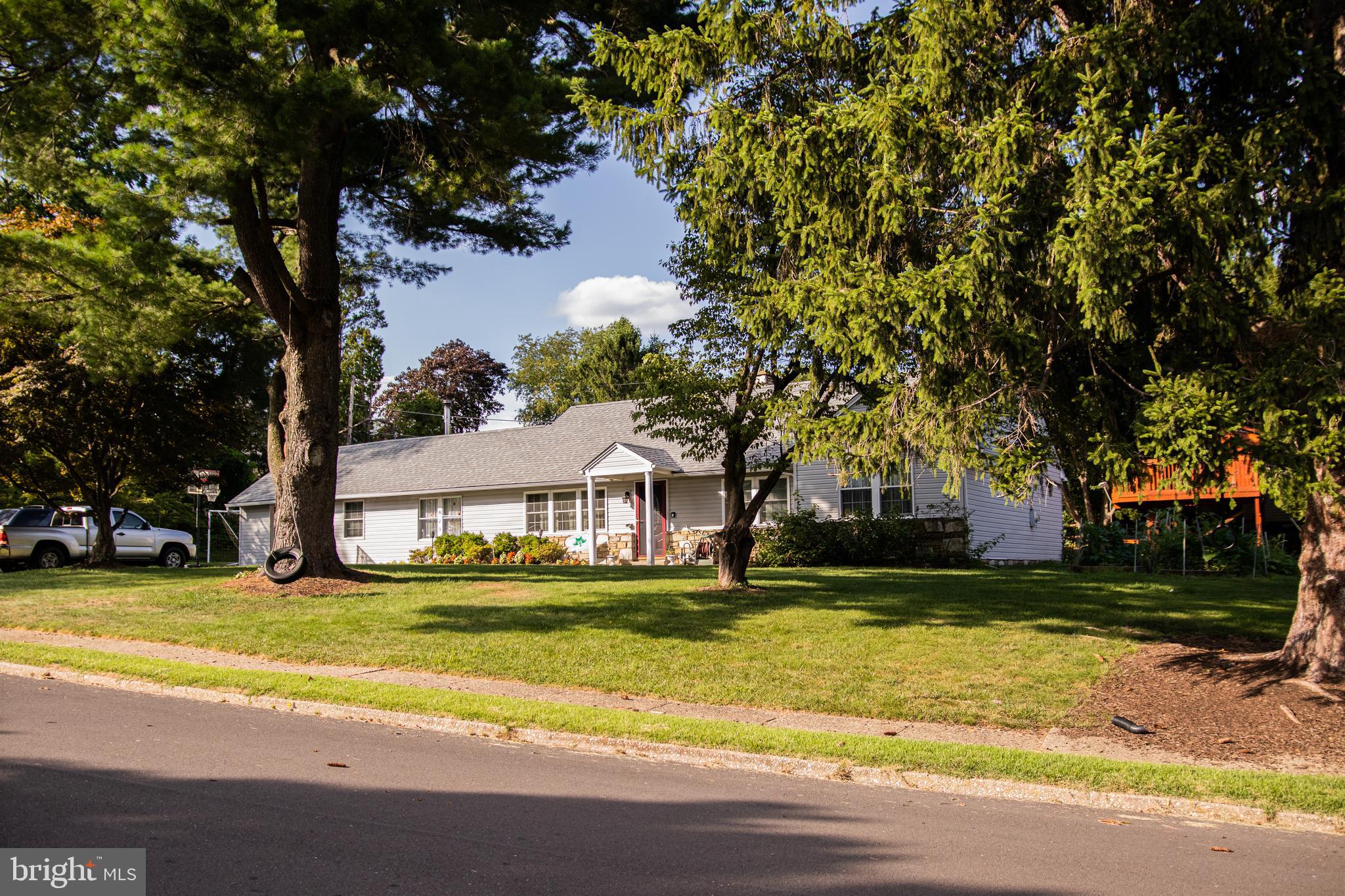 823 Clarendon Road Jenkintown, PA 19046 - Photo 4 of 67 Gallery Image 4