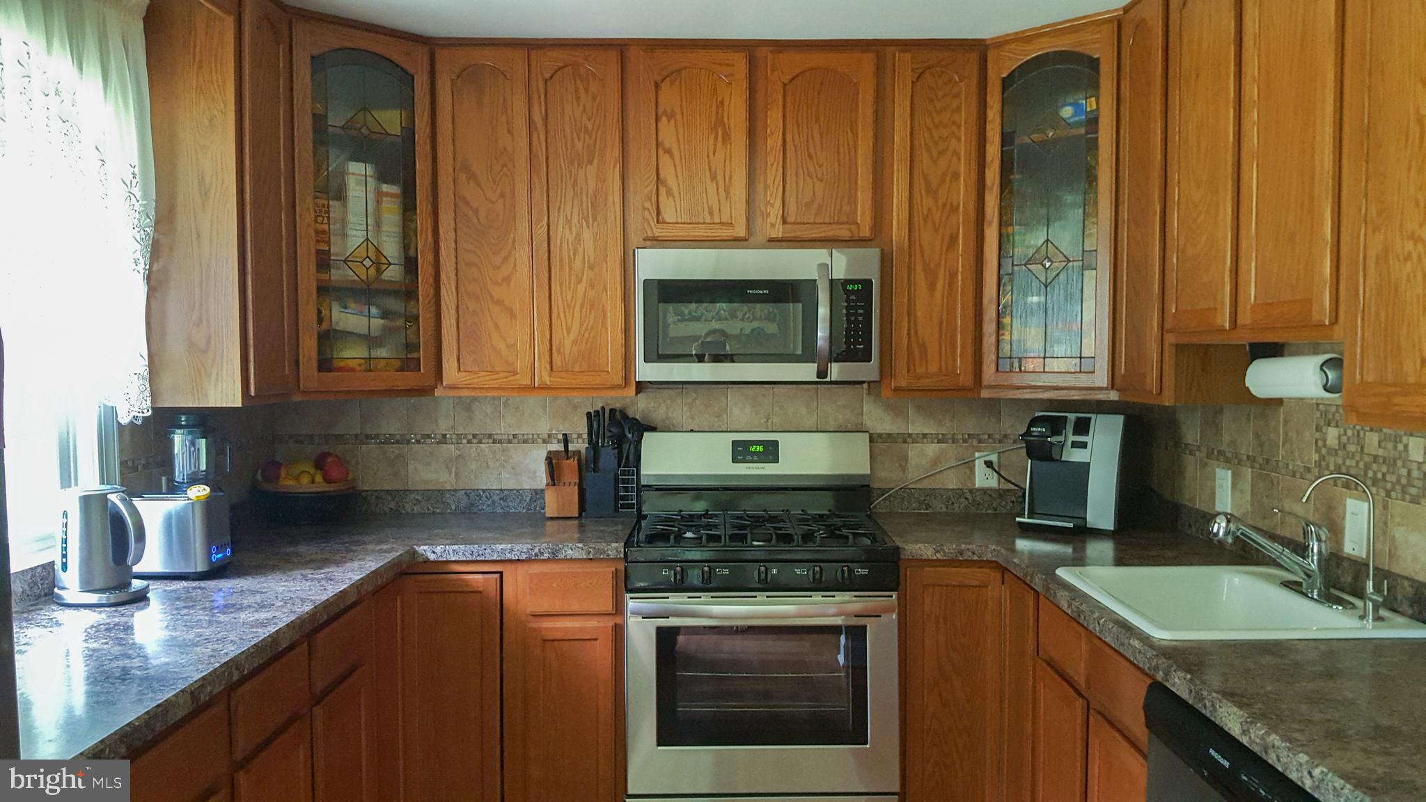 823 Clarendon Road Jenkintown, PA 19046 - Photo 8 of 67 Gallery Image 8