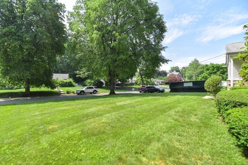 34 Candice Circle Springfield, MA 01107 - Photo 2 of 42 Gallery Image 2