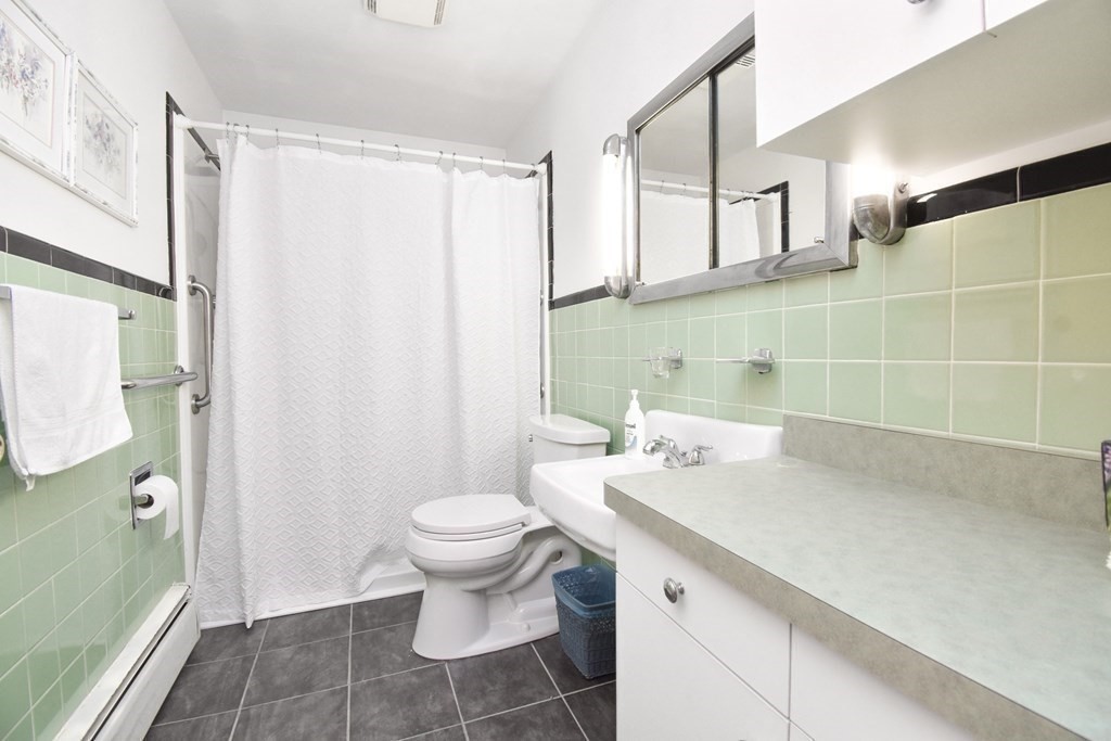 34 Candice Circle Springfield, MA 01107 - Photo 25 of 42 Gallery Image 25