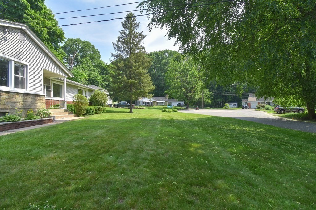 34 Candice Circle Springfield, MA 01107 - Photo 3 of 42 Gallery Image 3