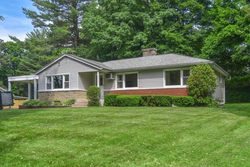 34 Candice Circle Springfield, MA 01107 - Photo 4 of 42 Gallery Image 4