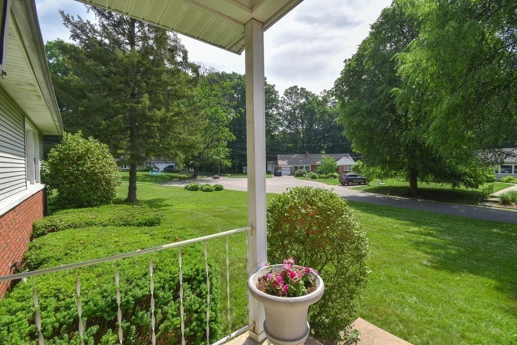 34 Candice Circle Springfield, MA 01107 - Photo 5 of 42 Gallery Image 5