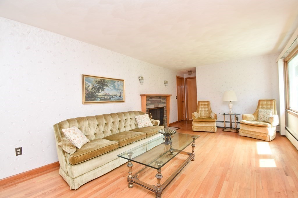 34 Candice Circle Springfield, MA 01107 - Photo 7 of 42 Gallery Image 7