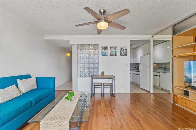 $2,800 | 2092 Kūhiō Avenue, Unit 804, Honolulu, HI 96815