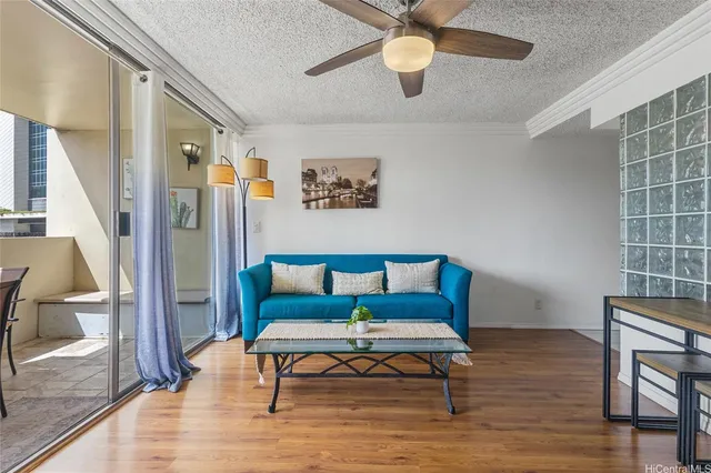 $2,800 | 2092 Kūhiō Avenue, Unit 804, Honolulu, HI 96815