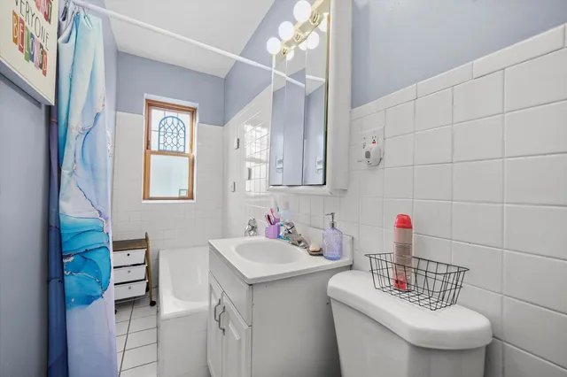 $199,999 | 10909 South Longwood Drive, Unit 3, Chicago, IL 60643