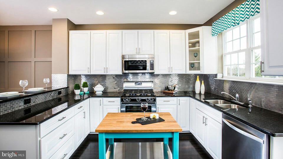 7382 Riding Meadow Way, Unit 41 Manassas, VA 20111 - Photo 4 of 8 Kitchen