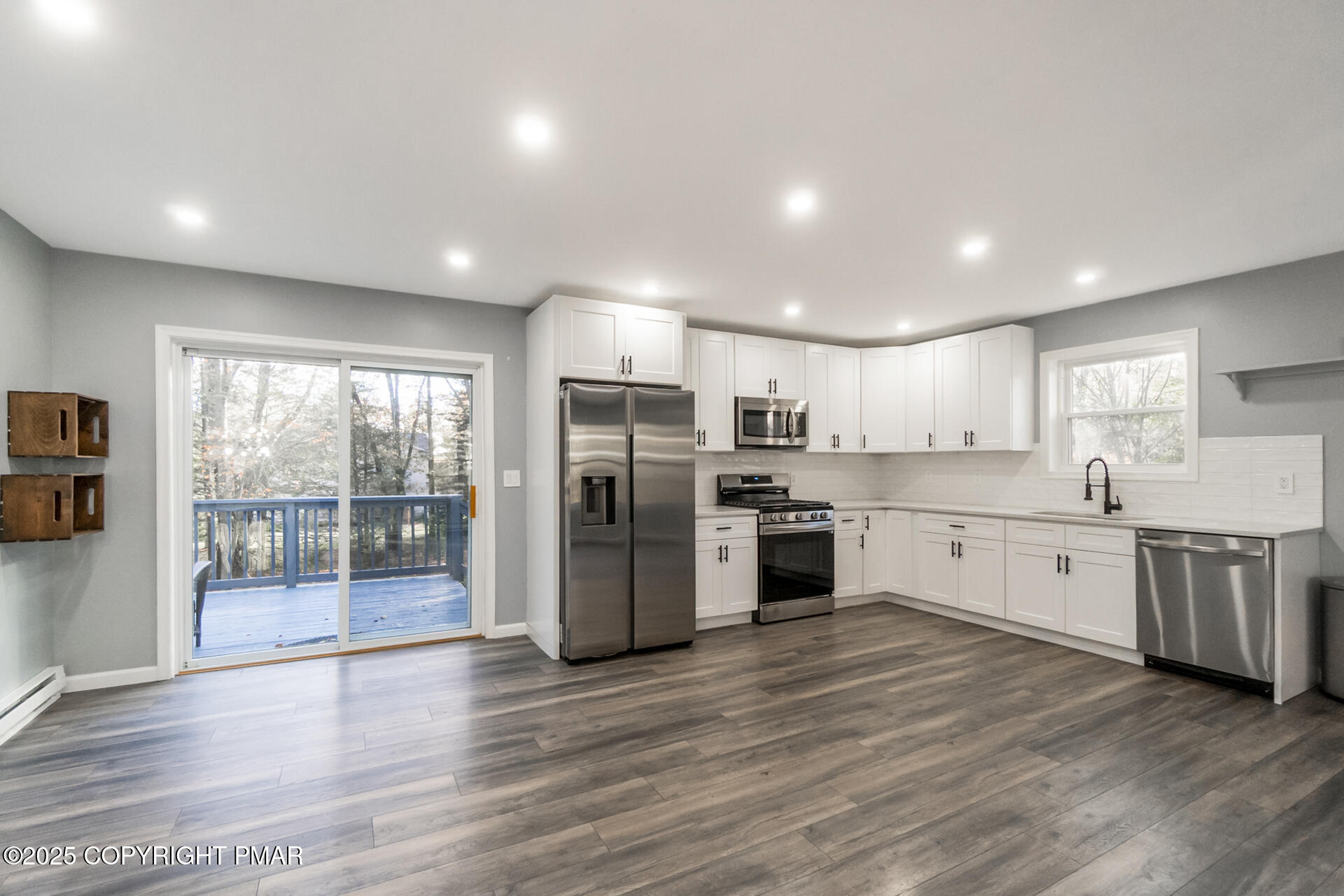 411 Alter Avenue Pocono Summit, PA 18346 - Photo 12 of 34 DSC05765