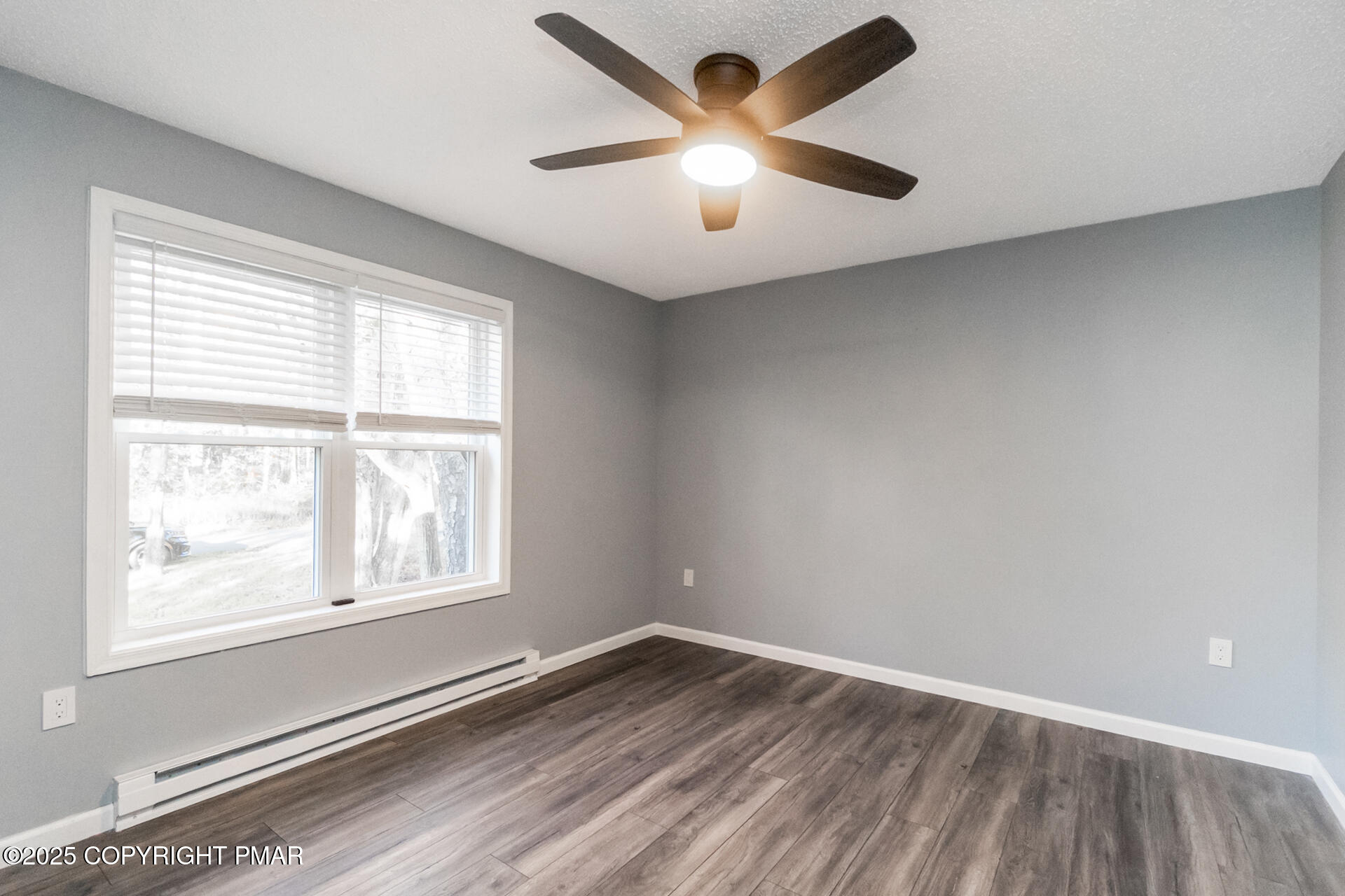 411 Alter Avenue Pocono Summit, PA 18346 - Photo 15 of 34 DSC05776