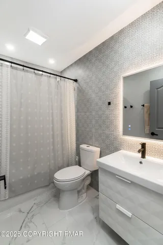 $365,000 | 411 Alter Avenue, Pocono Summit, PA 18346