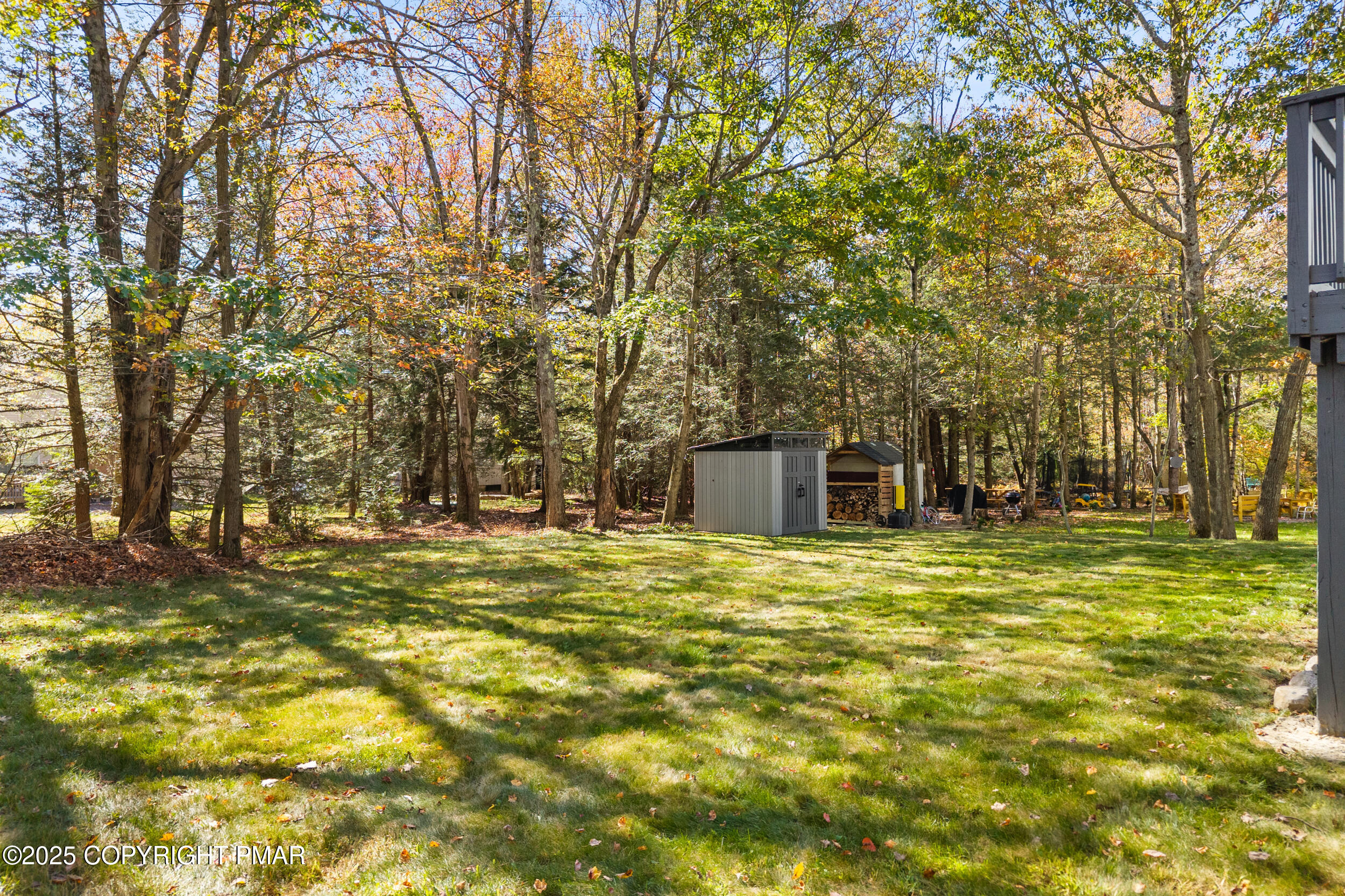 411 Alter Avenue Pocono Summit, PA 18346 - Photo 26 of 29