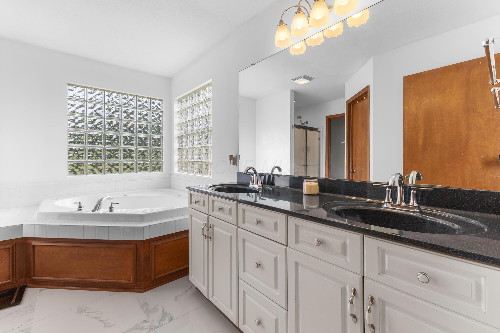 11468 Beacom Road Sunbury, OH 43074 - Photo 27 of 78 Primary Ensuite