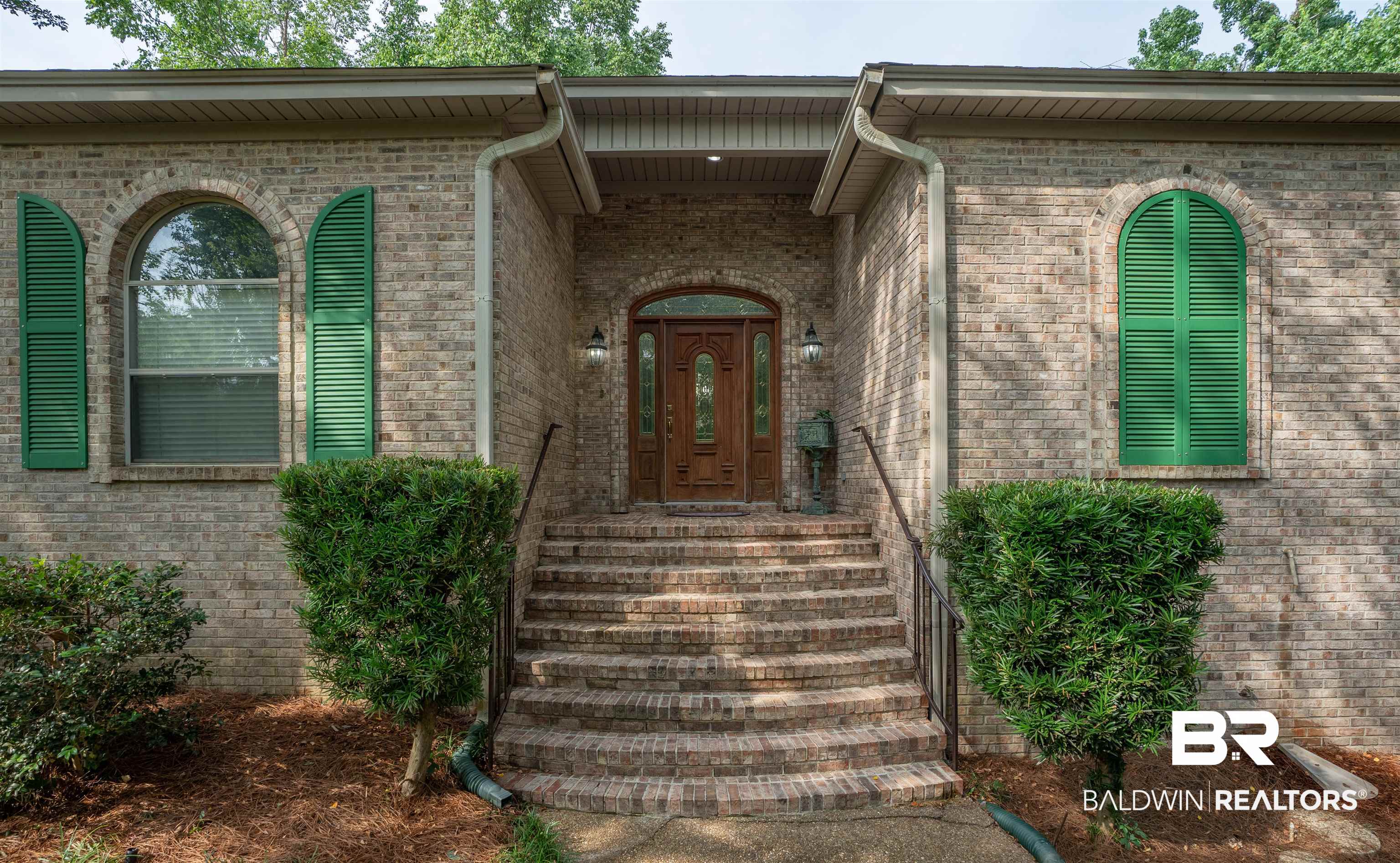 5 Confederate Point Daphne, AL 36527 - Photo 2 of 44