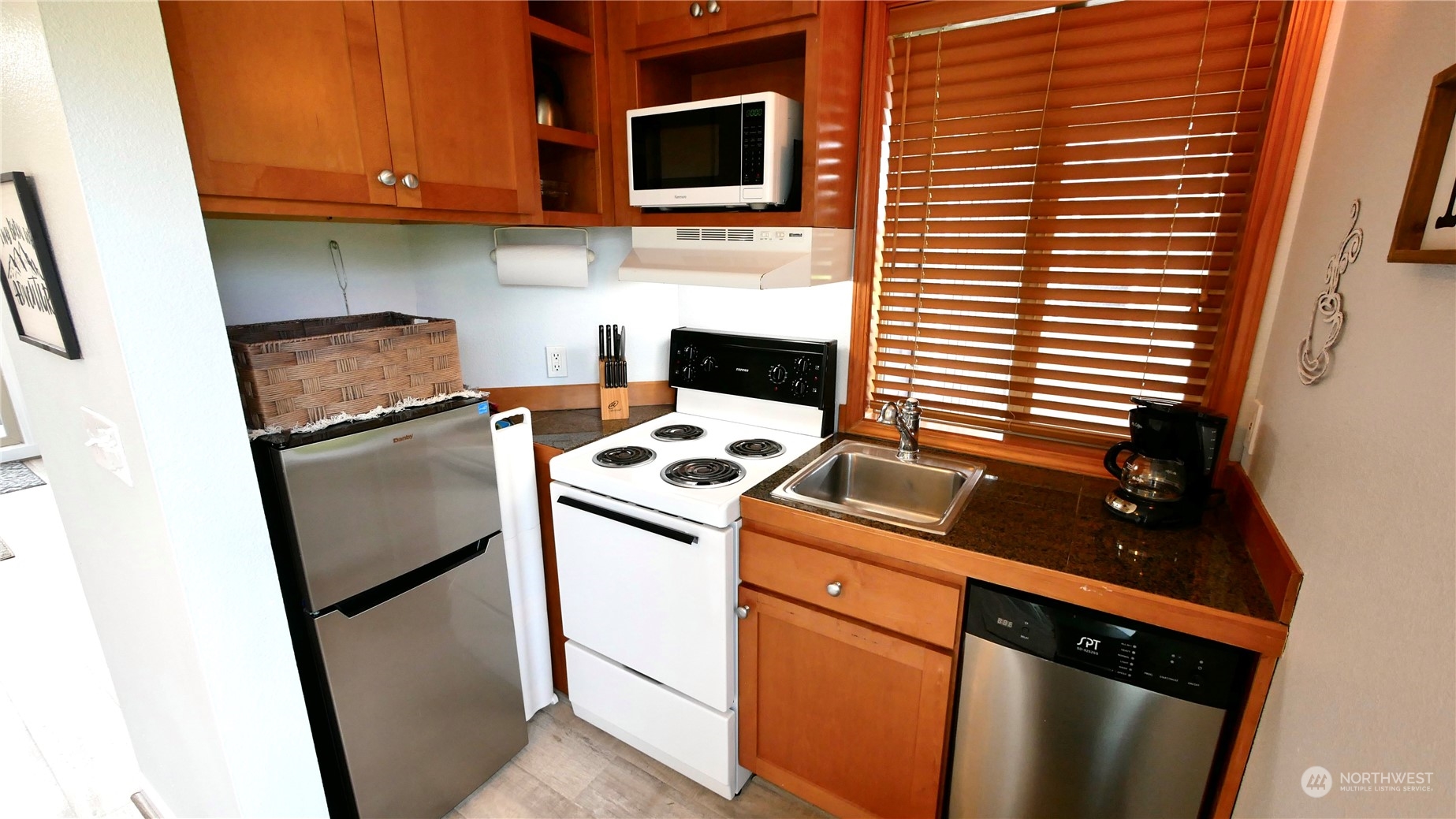 1963 Woodcock Road, Unit 203A Sequim, WA 98382 - Photo 12 of 23 Gallery Image 12