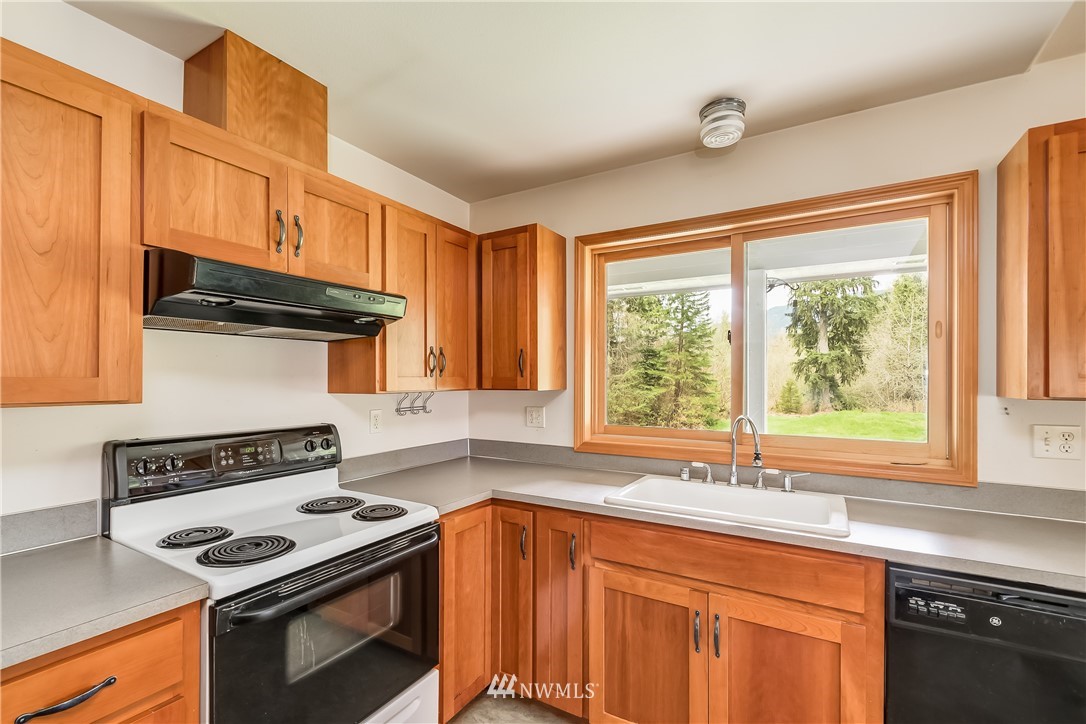 878 Iowa Heights Road Sedro-Woolley, WA 98284 - Photo 13 of 23 Gallery Image 13