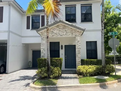 $3,500 | 1523 Southwest 29th Street, Unit 1523, Fort Lauderdale, FL 33315