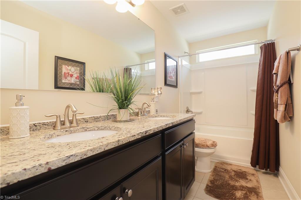2689 Lamplight Circle High Point, NC 27265 - Photo 30 of 37