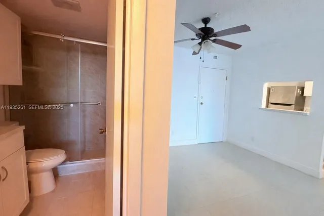 $1,750 | 1465 Northeast 123rd Street, Unit 404, North Miami, FL 33161