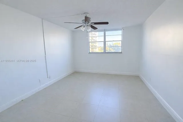 $1,750 | 1465 Northeast 123rd Street, Unit 404, North Miami, FL 33161