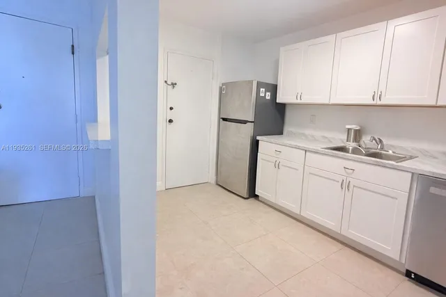 $1,750 | 1465 Northeast 123rd Street, Unit 404, North Miami, FL 33161
